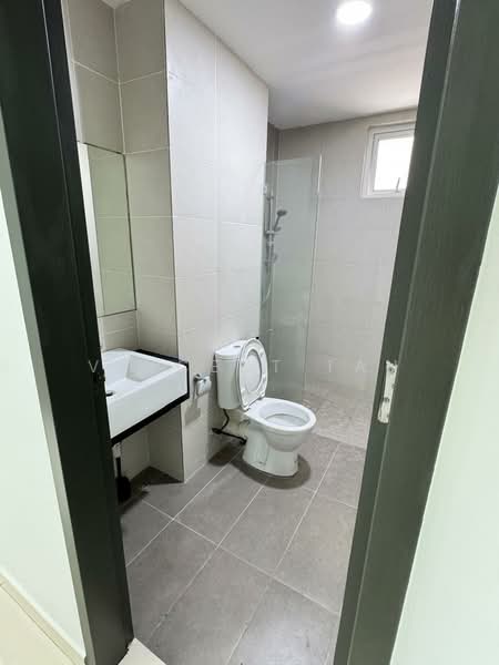 Kondominium untuk Disewa di Tropicana Bay Residences - Vincent Tan - Bathroom - PropertyGuru.com.my