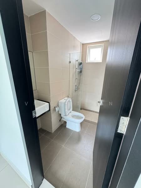 Kondominium untuk Disewa di Tropicana Bay Residences - Vincent Tan - Bathroom - PropertyGuru.com.my