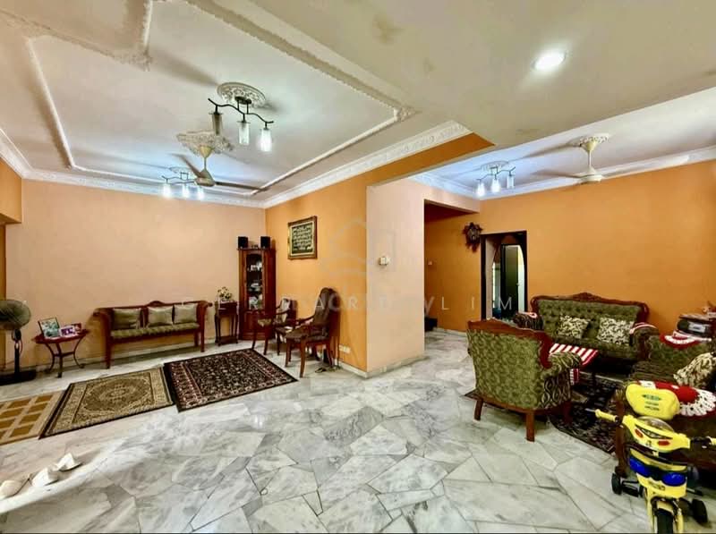Rumah Teres 2 Tingkat untuk Dijual di UEP Subang Jaya (Subang Jaya) - Gerrard Lim - Living Room - PropertyGuru.com.my
