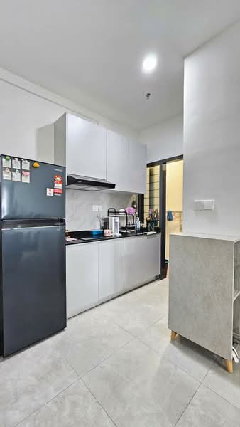 Servis Apartment untuk Disewa di ASTON ACACIA - Jie Ying - Kitchen - PropertyGuru.com.my