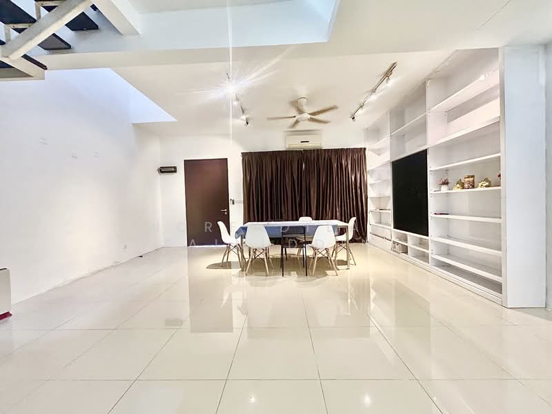 Terraced House for Sale in Shah Alam (Selangor) - NORFADILAH ZAINUDDIN - Dining Room - PropertyGuru.com.my