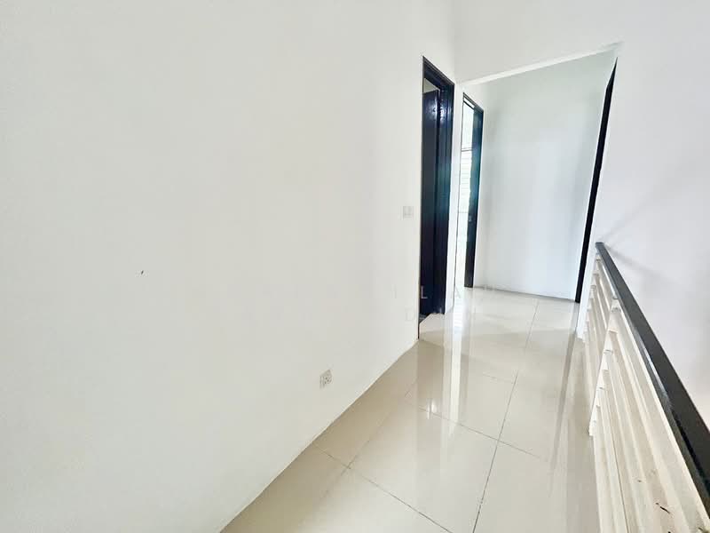 Terraced House for Sale in Shah Alam (Selangor) - NORFADILAH ZAINUDDIN - Corridor - PropertyGuru.com.my