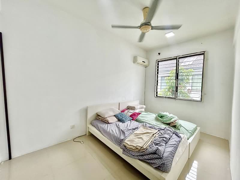 Terraced House for Sale in Shah Alam (Selangor) - NORFADILAH ZAINUDDIN - Bedroom - PropertyGuru.com.my