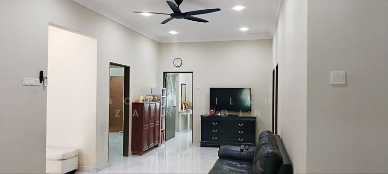 Bungalow for Sale in Semenyih (Selangor) - NORFADILAH ZAINUDDIN - Living Room - PropertyGuru.com.my
