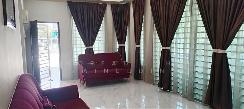 Bungalow for Sale in Semenyih (Selangor) - NORFADILAH ZAINUDDIN - Living Room - PropertyGuru.com.my