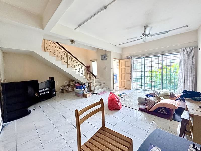 Rumah Teres 2 Tingkat untuk Dijual di Bukit Rimau (Shah Alam) - NORFADILAH ZAINUDDIN - Living Room - PropertyGuru.com.my