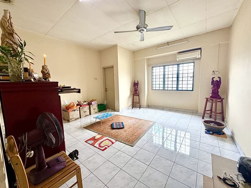 Rumah Teres 2 Tingkat untuk Dijual di Bukit Rimau (Shah Alam) - NORFADILAH ZAINUDDIN - Living Room - PropertyGuru.com.my