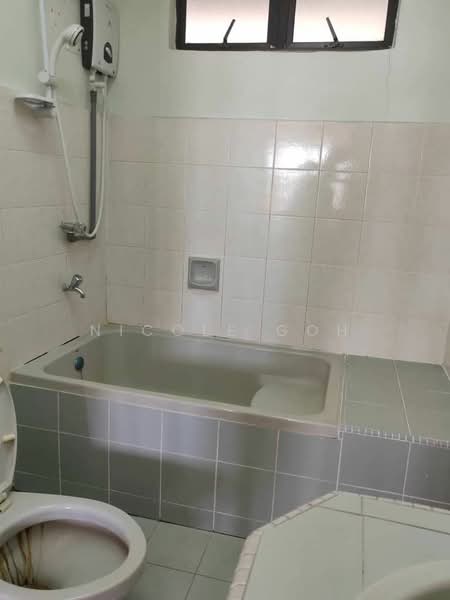 Kondominium untuk Dijual di Sri Pelangi Condominiums - Nicole Goh - Bathroom - PropertyGuru.com.my