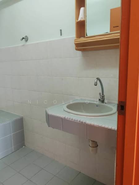 Kondominium untuk Dijual di Sri Pelangi Condominiums - Nicole Goh - Bathroom - PropertyGuru.com.my