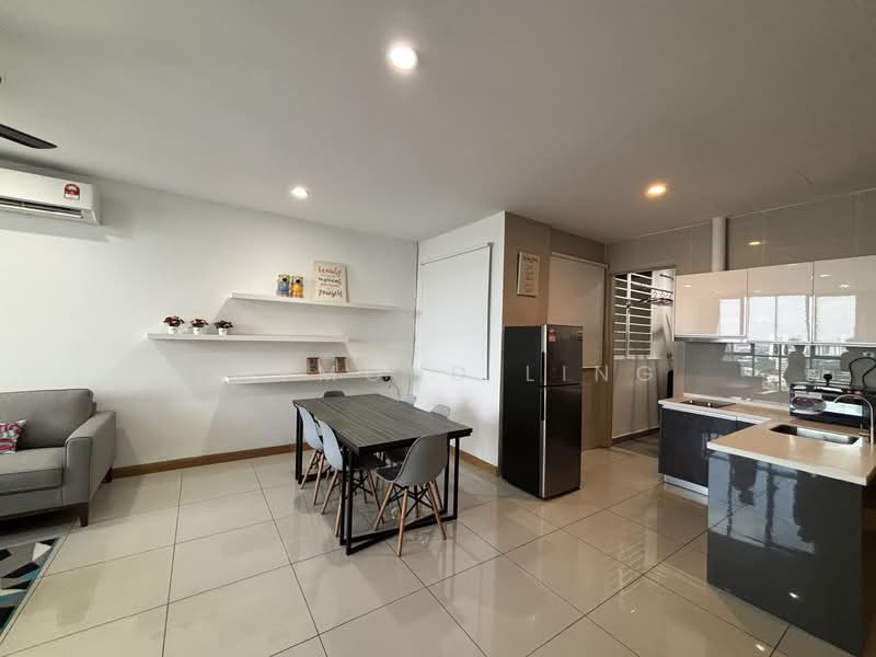 Servis Apartment untuk Dijual di KL Gateway Residences - Raymond Ling - Living Room - PropertyGuru.com.my