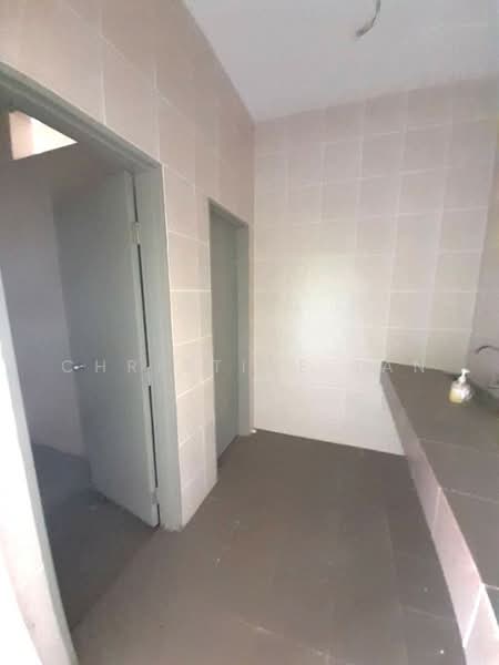 Kedai / Pejabat untuk Disewa di Seksyen U17 (Shah Alam) - Christine Tan - Interior - PropertyGuru.com.my