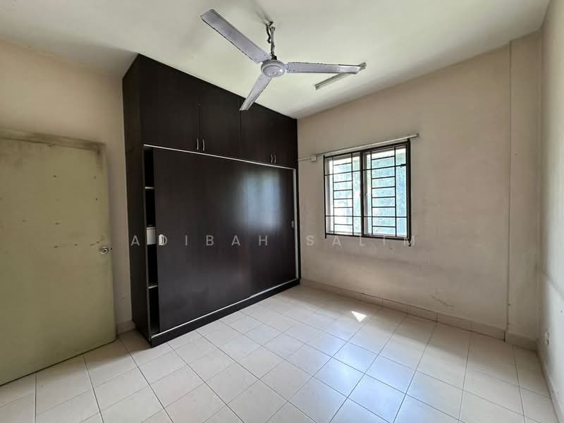 Pangsapuri untuk Dijual di Pangsapuri Randa - Adibah Salim - Bedroom - PropertyGuru.com.my