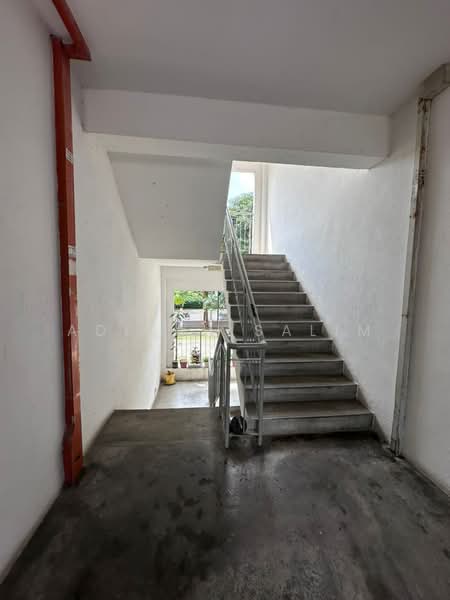 Pangsapuri untuk Dijual di Pangsapuri Randa - Adibah Salim - Entrance - PropertyGuru.com.my