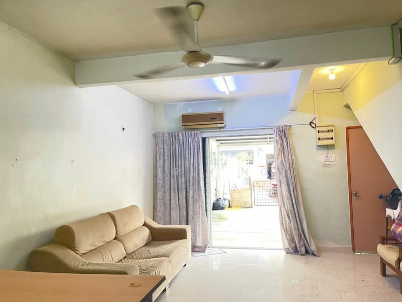 Rumah Teres 2 Tingkat untuk Disewa di Taman Bersatu (Rawang) - Shirly Ng - Living Room - PropertyGuru.com.my