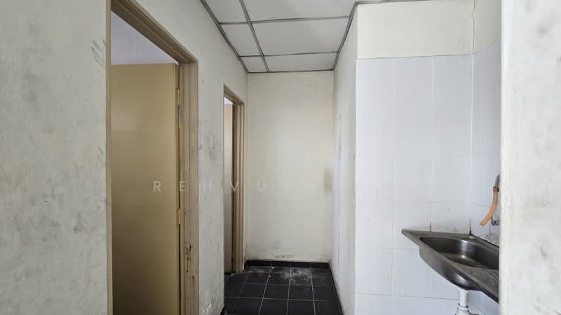 Factory for Rent in Kampung Bukit Kemuning (Shah Alam) - Rehvus Tan - Interior - PropertyGuru.com.my