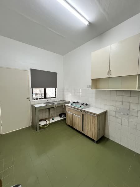 Rumah Teres 2 Tingkat untuk Disewa di SS2 (Petaling Jaya) - Hwa Kong Ding - Kitchen - PropertyGuru.com.my