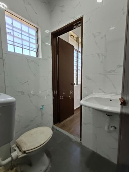 Rumah Teres 2 Tingkat untuk Dijual di Rawang (Selangor) - Katherine Leong - Bathroom - PropertyGuru.com.my