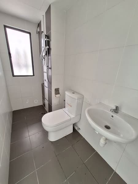 Service Residence for Sale at Zeva @ Equine South - John Chong - Bathroom - PropertyGuru.com.my