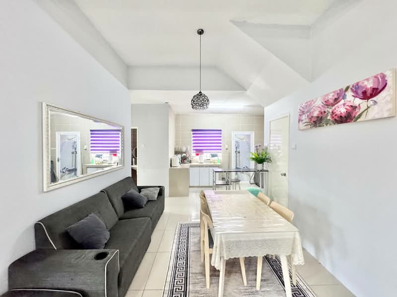 Semi-Detached House for Sale in Taman Desiran Bayu (Puchong) - Ali Idris - Living Room - PropertyGuru.com.my