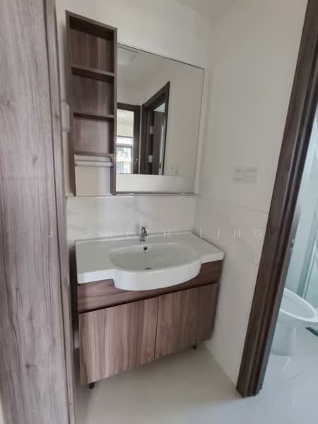 Apartment for Rent at Starview Bay @ Forest City - Japheth Ling - Bathroom - PropertyGuru.com.my