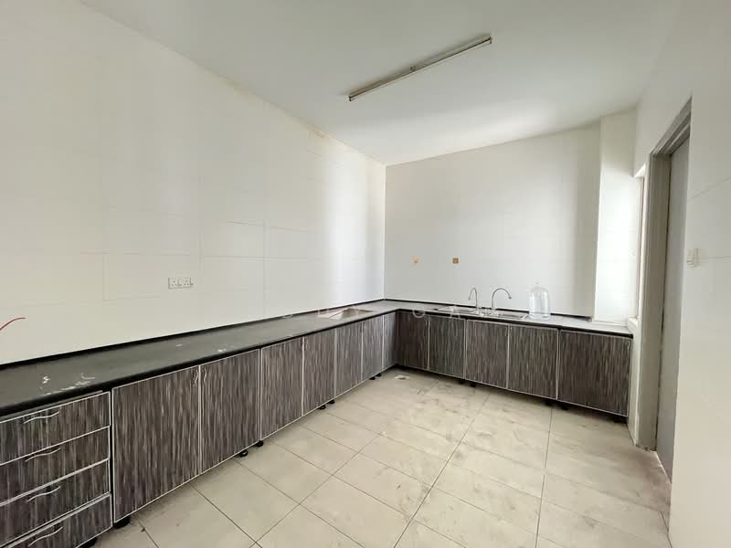 Rumah Berkembar untuk Dijual di Canary Garden (Klang) - Anddy Gan - Kitchen - PropertyGuru.com.my