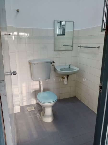 1.5-storey Terraced House for Sale in Usj 3 (Subang Jaya) - Gerrard Lim - Bathroom - PropertyGuru.com.my