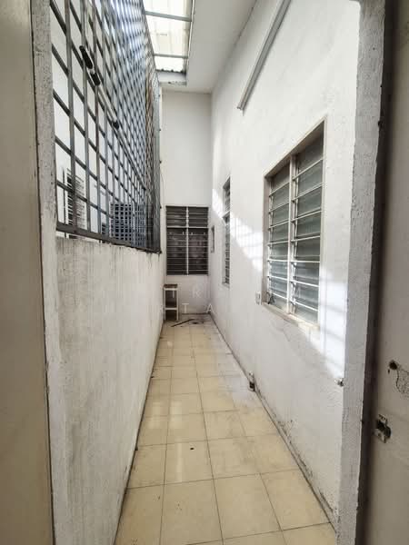 1-storey Terraced House for Sale in Bandar Saujana Putra (Tanjong Duabelas) - AimiRahim Hartanah - PropertyGuru.com.my