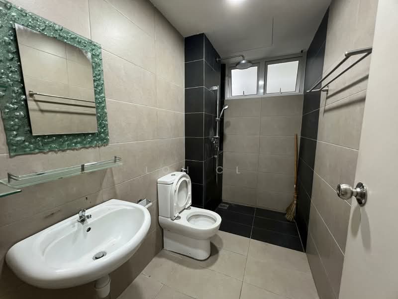 Kondominium untuk Dijual di Gardens Ville - Loh CL - Bathroom - PropertyGuru.com.my