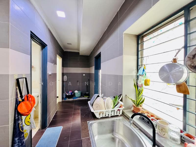 Rumah Teres 2 Tingkat untuk Dijual di U16, Taman Bukit Subang (Shah Alam) - Noraini Dahan - Kitchen - PropertyGuru.com.my