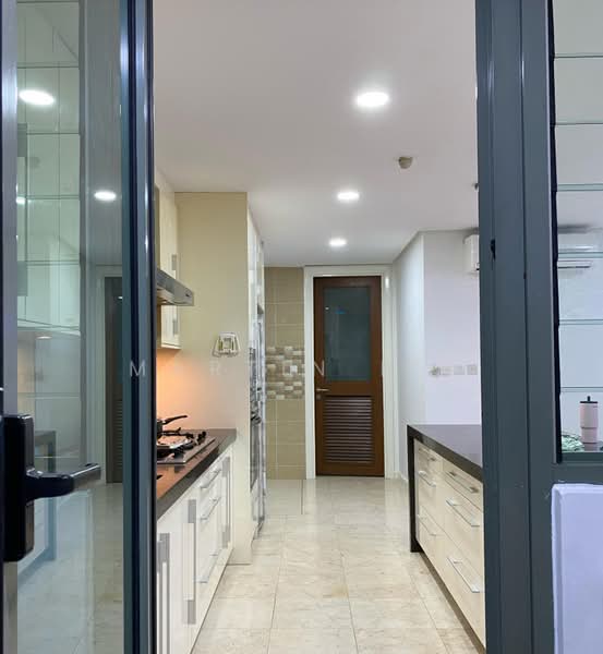 Kondominium untuk Dijual di The Capsquare Residences - Martin Lee - Kitchen - PropertyGuru.com.my