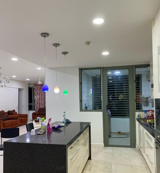 Kondominium untuk Dijual di The Capsquare Residences - Martin Lee - Living Room - PropertyGuru.com.my