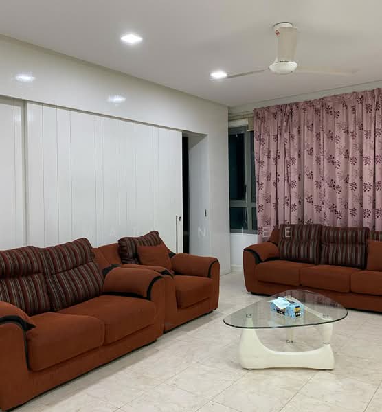 Kondominium untuk Dijual di The Capsquare Residences - Martin Lee - Living Room - PropertyGuru.com.my