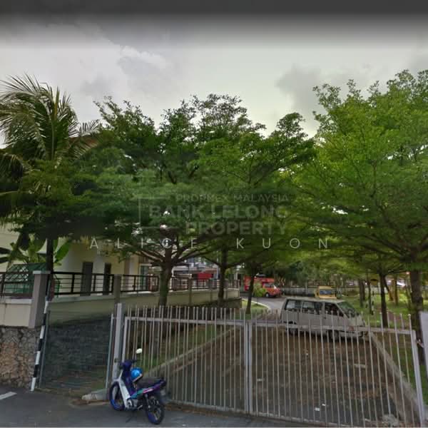 Rumah Teres 3 Tingkat untuk Dijual di Sentosa Villa (Kajang) - Alice Kuon - Exterior - PropertyGuru.com.my