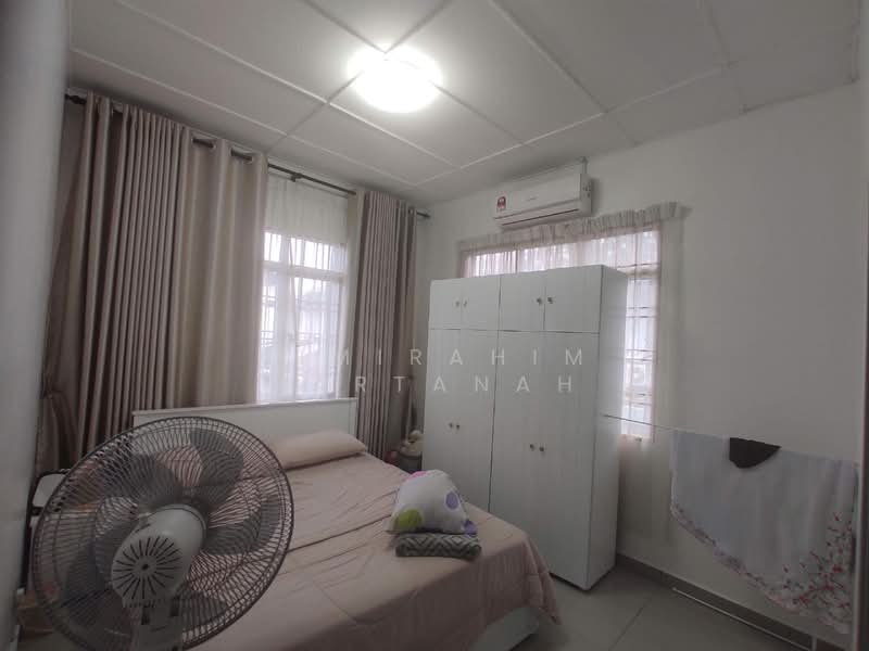 Rumah Berkembar untuk Dijual di Bangi (Selangor) - AimiRahim Hartanah - PropertyGuru.com.my