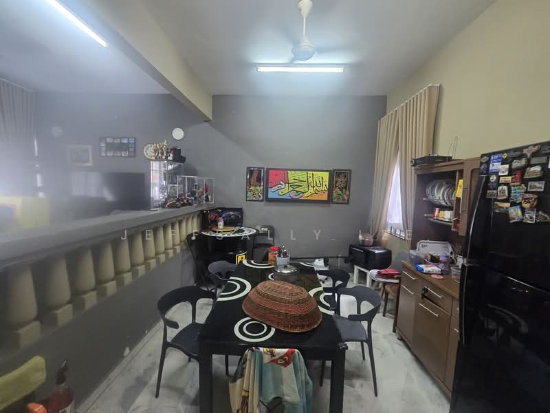 2-storey Terraced House for Sale in Usj 11/3 (Subang Jaya) - JeffSally Lee - Dining Room - PropertyGuru.com.my