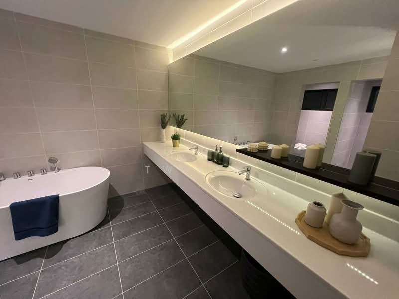 Pangsapuri untuk Dijual di Radium Adesa - Tw Lun - Bathroom - PropertyGuru.com.my