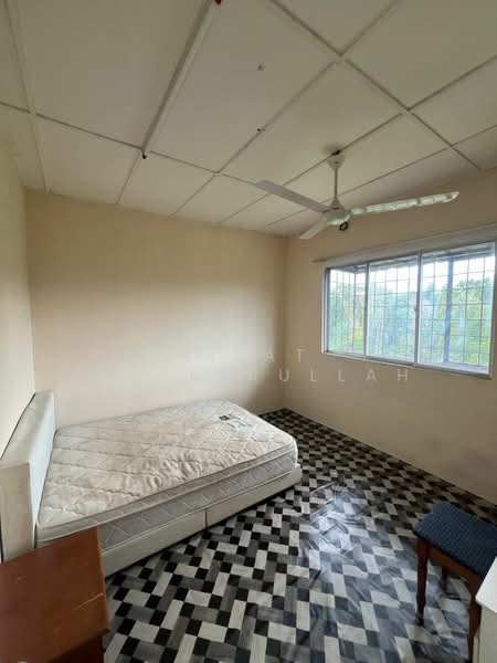 Flat for Sale at Sri Saujana - Aizat Saifulrullah - Bedroom - PropertyGuru.com.my