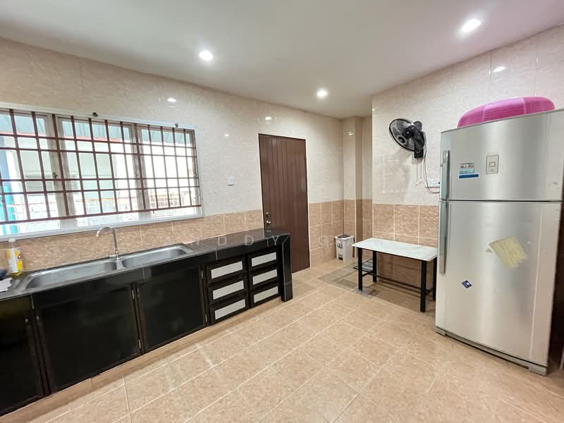 Terraced House for Rent in Bandar Botanic (Klang) - Anddy Gan - Kitchen - PropertyGuru.com.my