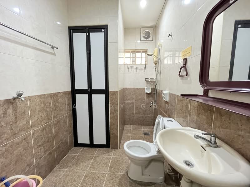 Terraced House for Rent in Bandar Botanic (Klang) - Anddy Gan - Bathroom - PropertyGuru.com.my