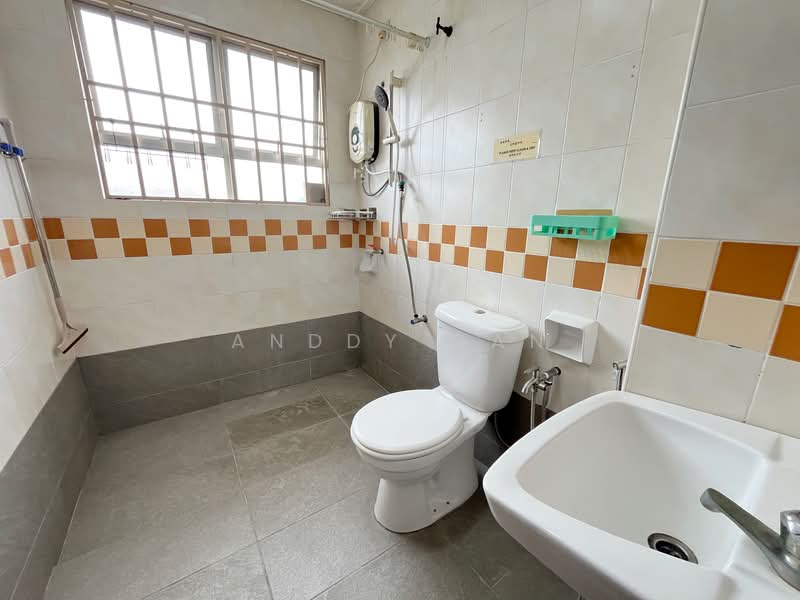 Terraced House for Rent in Bandar Botanic (Klang) - Anddy Gan - Bathroom - PropertyGuru.com.my