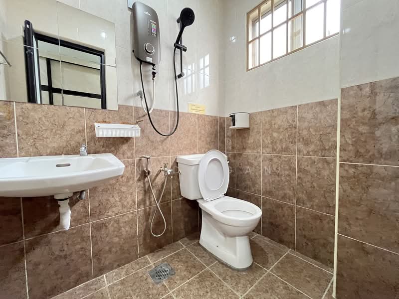 Terraced House for Rent in Bandar Botanic (Klang) - Anddy Gan - Bathroom - PropertyGuru.com.my