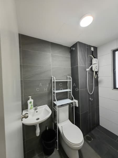 Service Residence for Rent at KL Traders Square - Alicia Choong - Bathroom - PropertyGuru.com.my