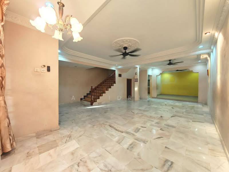 2-storey Terraced House for Sale in Bandar Tun Hussein Onn (Cheras) - Ali Idris - Living Room - PropertyGuru.com.my