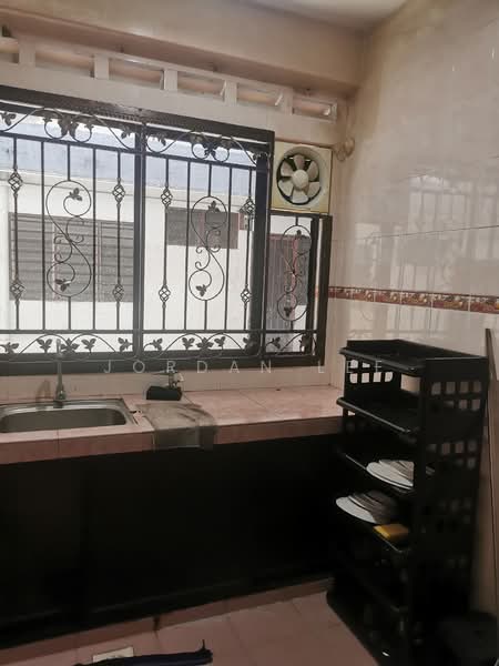 Flat for Rent at Tun Sri Lanang - Jordan Lee - Kitchen - PropertyGuru.com.my