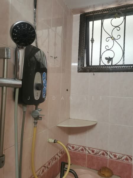 Flat for Rent at Tun Sri Lanang - Jordan Lee - Bathroom - PropertyGuru.com.my