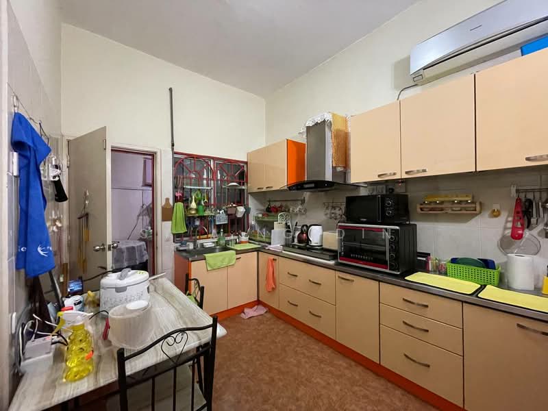 2-storey Terraced House for Sale in Subang (Selangor) - Sa'a Nordin - Kitchen - PropertyGuru.com.my