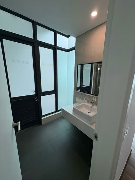 Condominium for Rent at The LIGHT COLLECTION I - Sam Yeoh - Bathroom - PropertyGuru.com.my