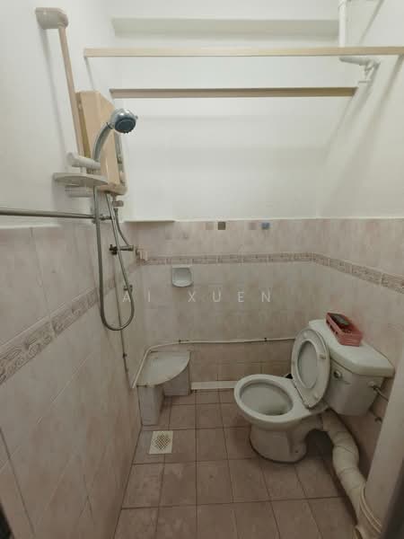 Condominium for Rent at Jay Series (Greenlane Heights Block J) - Ai Xuen - Bathroom - PropertyGuru.com.my