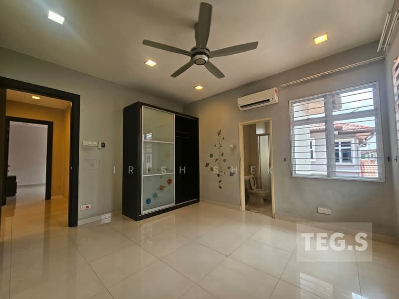 Semi-Detached House for Sale in Kemuning Utama Permai (Shah Alam) - Irish Shek - PropertyGuru.com.my