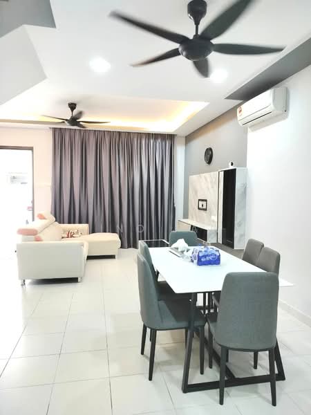 Rumah Teres 2 Tingkat untuk Dijual di Taman Pulai Mutiara (Iskandar Puteri (Nusajaya)) - Kino Jaw - Living Room - PropertyGuru.com.my